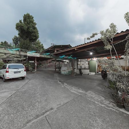 OYO 90596 Hotel Griya Astoeti Bogor Dış mekan fotoğraf