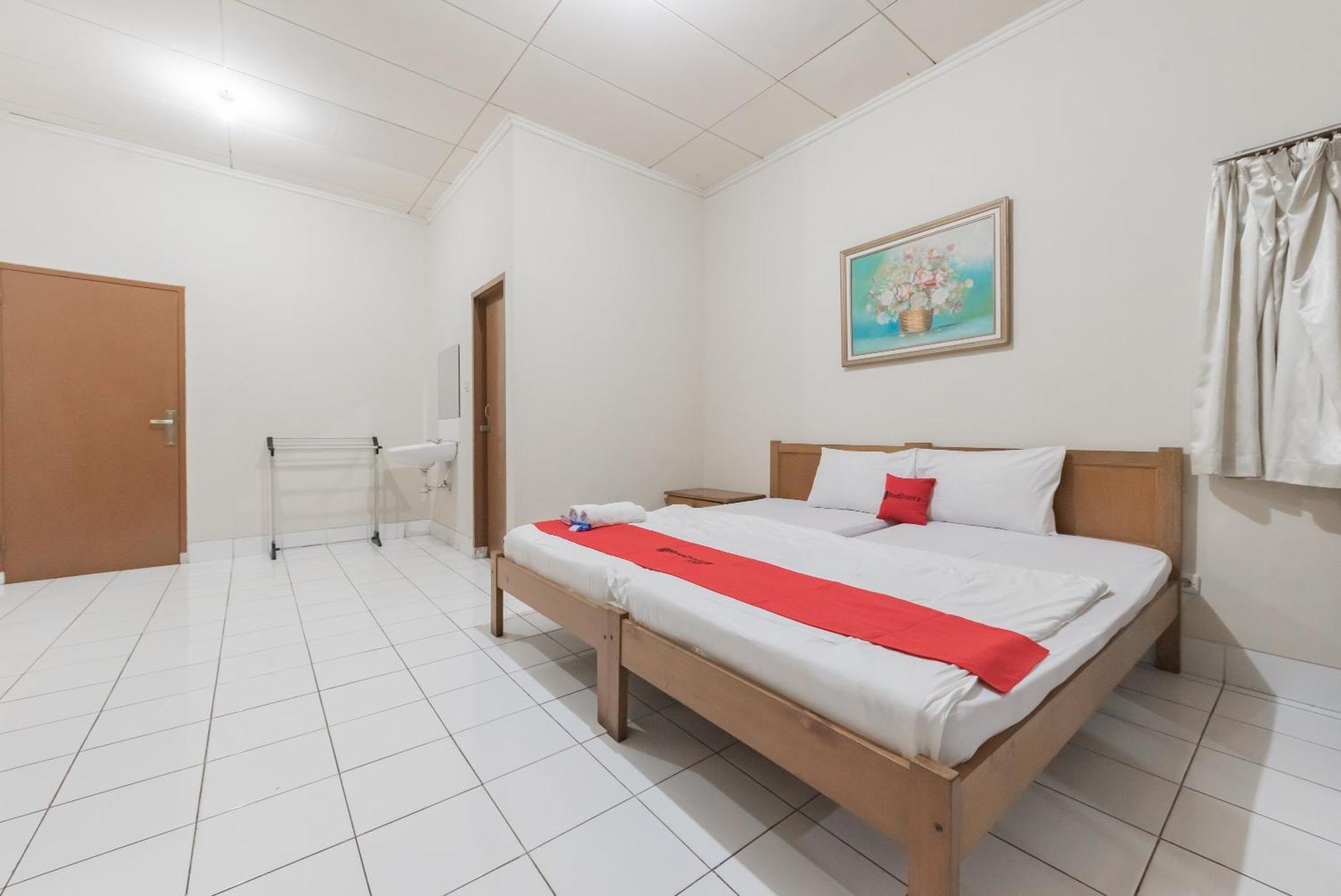 OYO 90596 Hotel Griya Astoeti Bogor Dış mekan fotoğraf