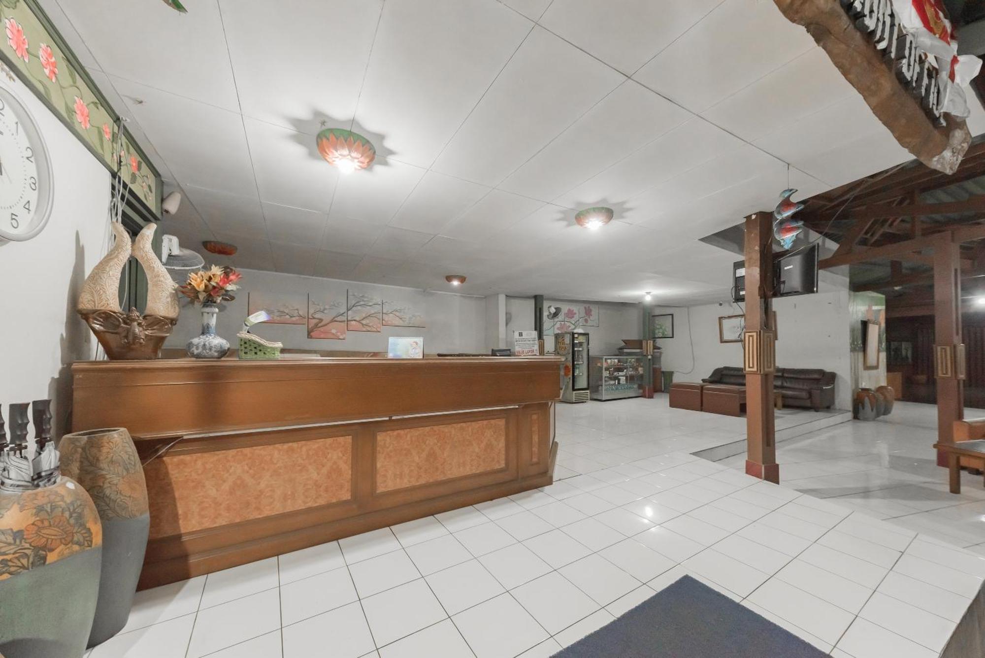 OYO 90596 Hotel Griya Astoeti Bogor Dış mekan fotoğraf