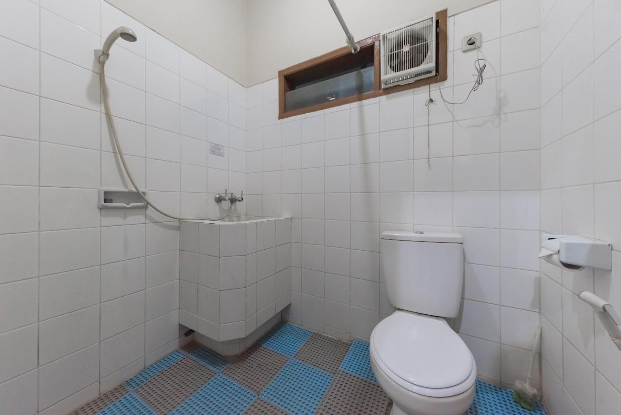 OYO 90596 Hotel Griya Astoeti Bogor Dış mekan fotoğraf