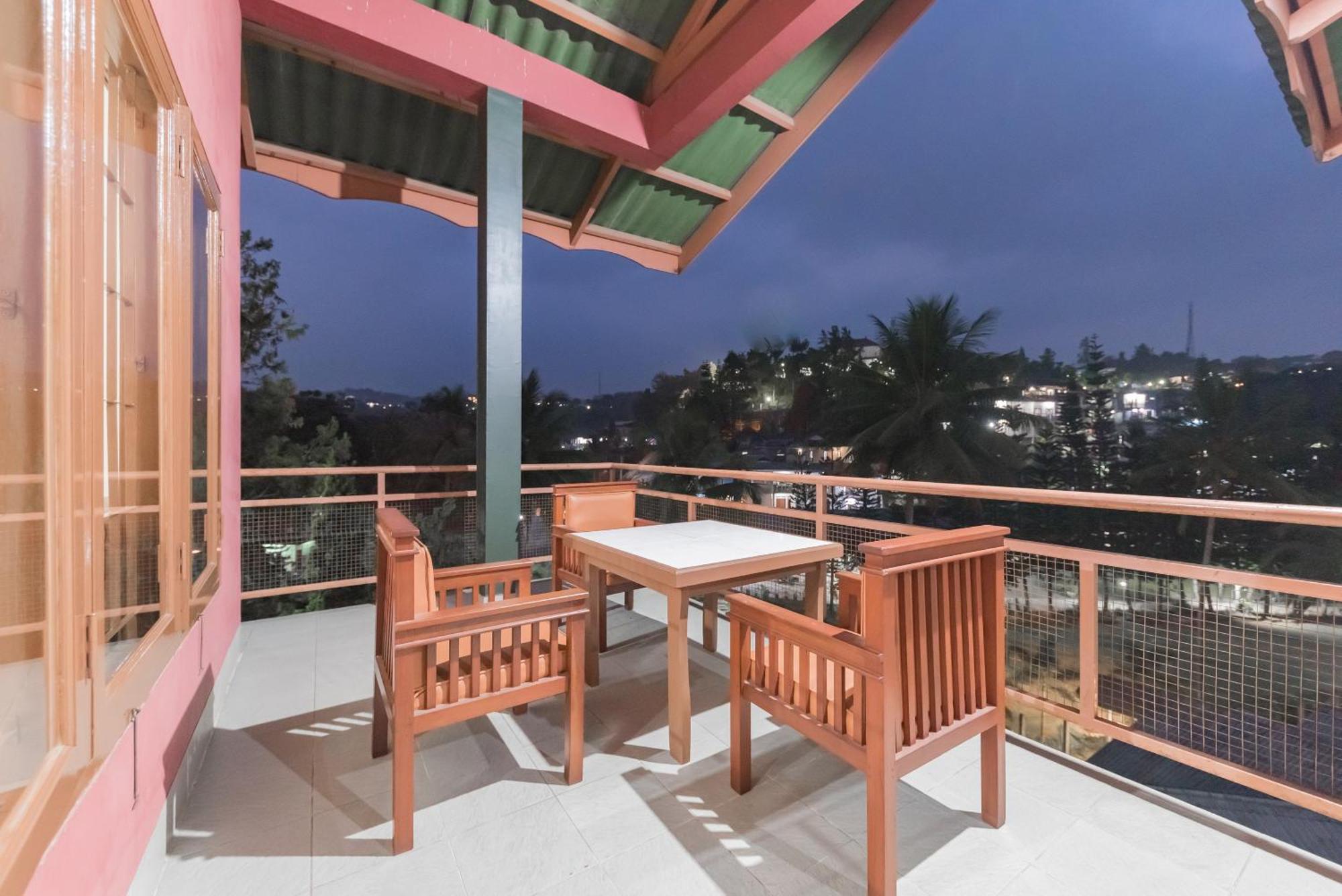 OYO 90596 Hotel Griya Astoeti Bogor Dış mekan fotoğraf