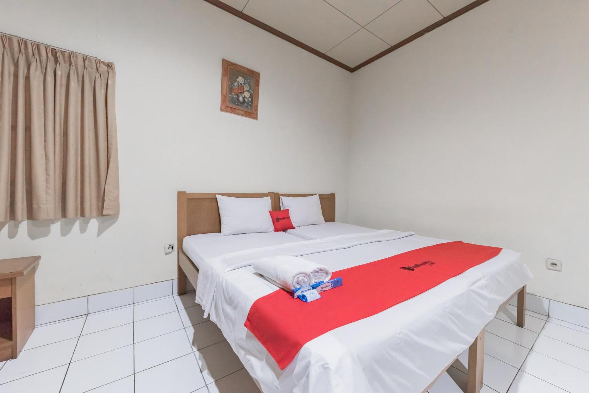 OYO 90596 Hotel Griya Astoeti Bogor Dış mekan fotoğraf